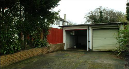 064 Ossulton Way garages